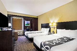 2 Queen Beds Non-Smoking