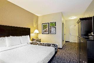 1 King Bed Accessible Room Non-Smoking