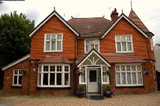 Gatwick Turret Guest House, Londyn