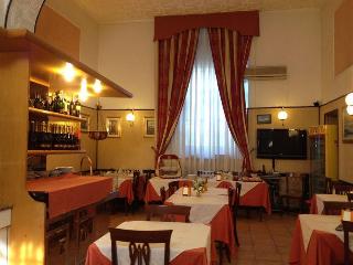 Hotel Sicilia, Milan