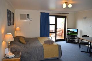 Arkana Motor Inn & Terrace Apartments