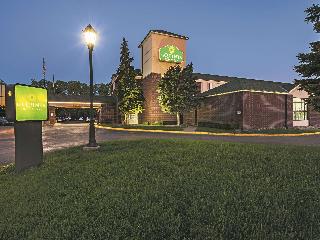 La Quinta Inn & Suites by Wyndham Minneapolis NW