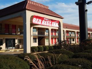 Red Rest Inn