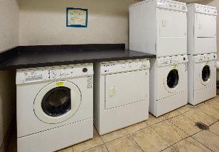 Staybridge Suites Mpls-Maple Grove/Arbor Lakes