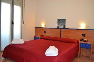 Iride, Milan