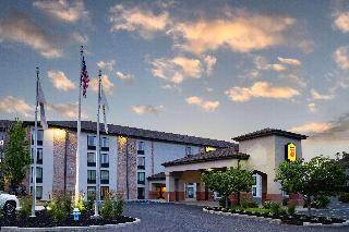 Super 8 by Wyndham Mount Laurel