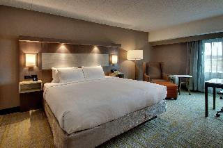 1 King Bed With Balcony - Non-Smoking