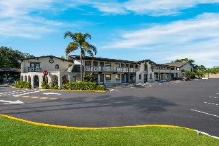 DAYS INN AND SUITES ALTAMONTE SPRINGS