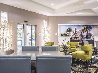 Stay at La Quinta Inn & Suites Orlando Lake Mary