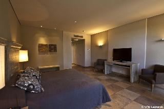 Room thumbnail 2