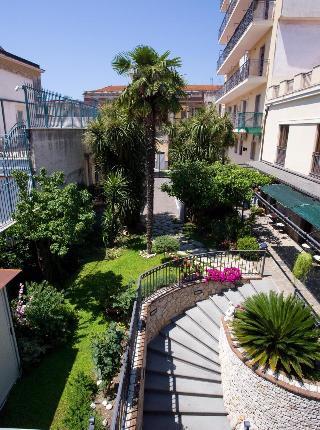 Albergo Pace, Naples