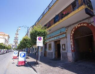 Albergo Pace, Naples