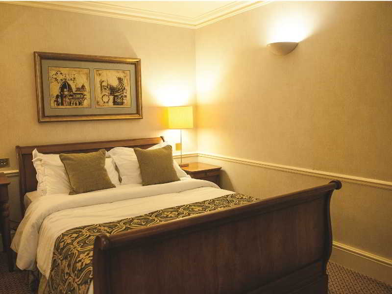 Kettering Park & Spa, Northampton