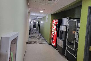 Super 8 By Wyndham Aurora/Naperville Area