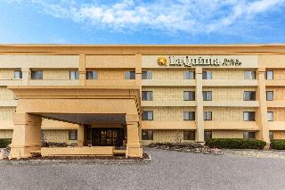 La Quinta Inn & Suites Chicago Gurnee