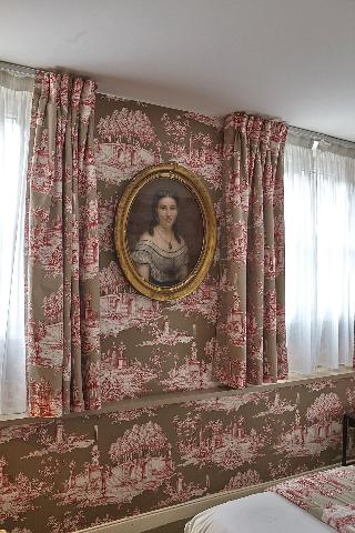 Room Room