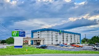 Holiday Inn Express & Suites Pigeon Forge by IHG