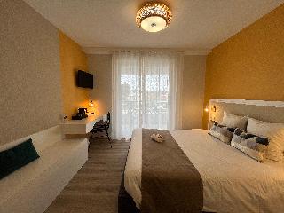 Room Room