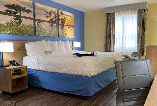 1 King Bed Mobility Accessible Room Exterior Non-Smoking