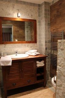 Room thumbnail 7