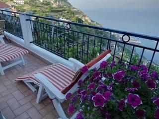 Villa Donna Fausta, Naples
