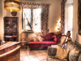 Villa Donna Fausta, Naples