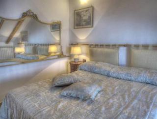 Villa Donna Fausta, Naples