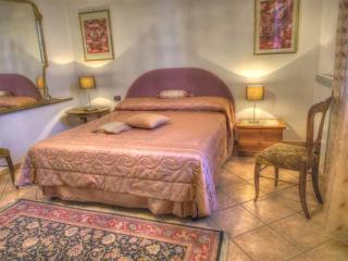 Villa Donna Fausta, Naples