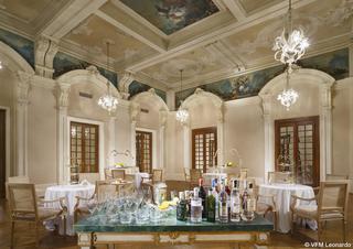 Grand Palazzo Della Fonte, Rome