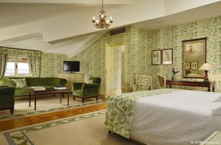 Grand Palazzo Della Fonte, Rome