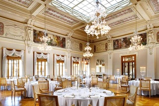 Grand Palazzo Della Fonte, Rome