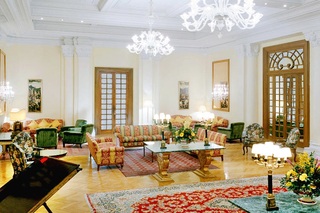 Grand Palazzo Della Fonte, Rome