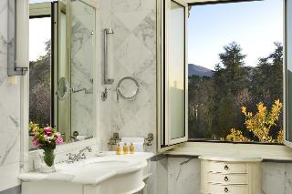 Grand Palazzo Della Fonte, Rome