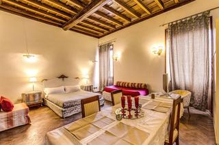 La Casa del Capitano, Rome