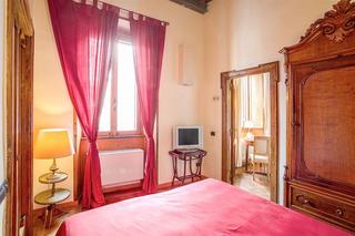 La Casa del Capitano, Rome