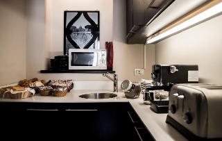 Sotto il Sole di Roma, Rome