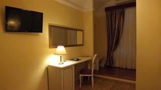 Relais Frattina, Rome