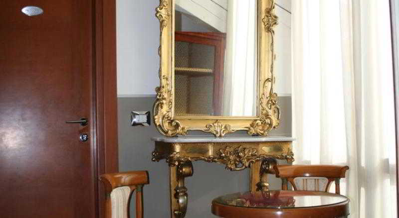 Small Royal, Padova