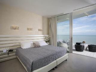 Waldorf, Rimini