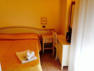 Gaston, Rimini