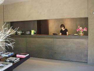 Ines, Rimini