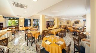 Ambasciatori, Ischia