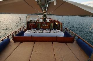 Plaghia Charter Boat&Breakfast, Naples