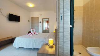 Room Room