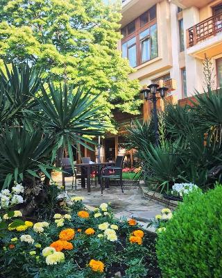 National Palace Hotel