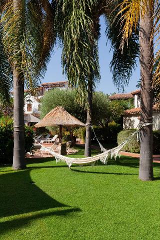 Nora Club Hotel
