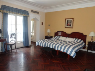 Room thumbnail 3