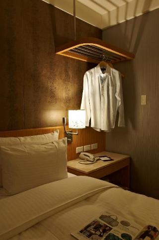 Room:SGL.IN-1