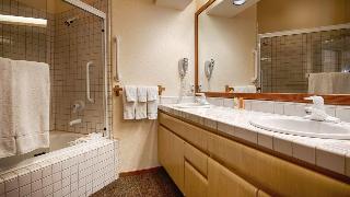 Squaw Valley Lodge