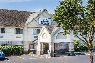Days Inn and Suites Vancouver